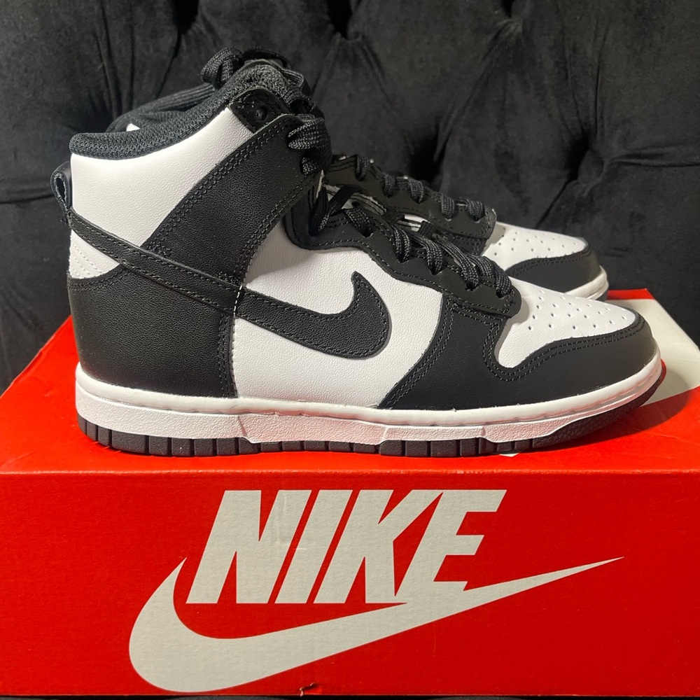 Nike Dunk High panda women’s 6